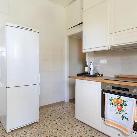 Magnificent Voula Apartman *