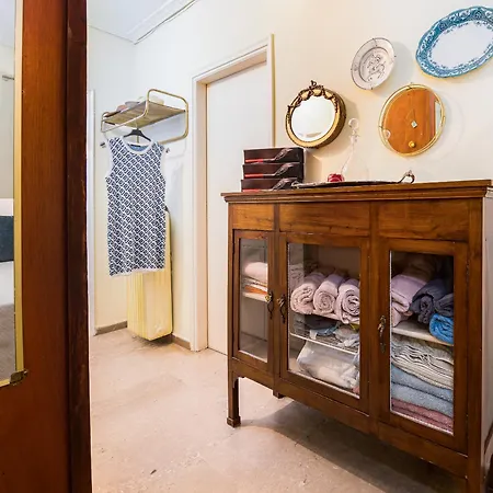 Magnificent Voula Apartman