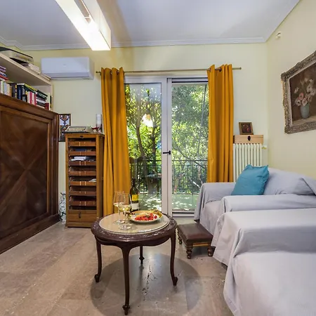 Magnificent Voula Apartman *