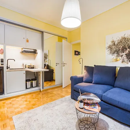 Magnificent Voula Apartman