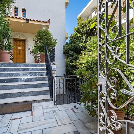 Magnificent Voula Apartman *